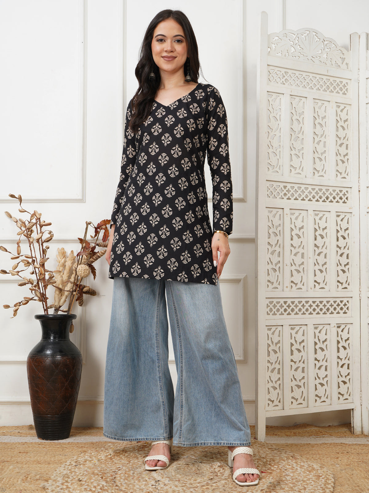 Kissa Black Handblock Short Kurti
