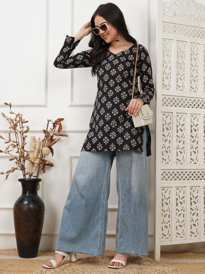Kissa Black Handblock Short Kurti