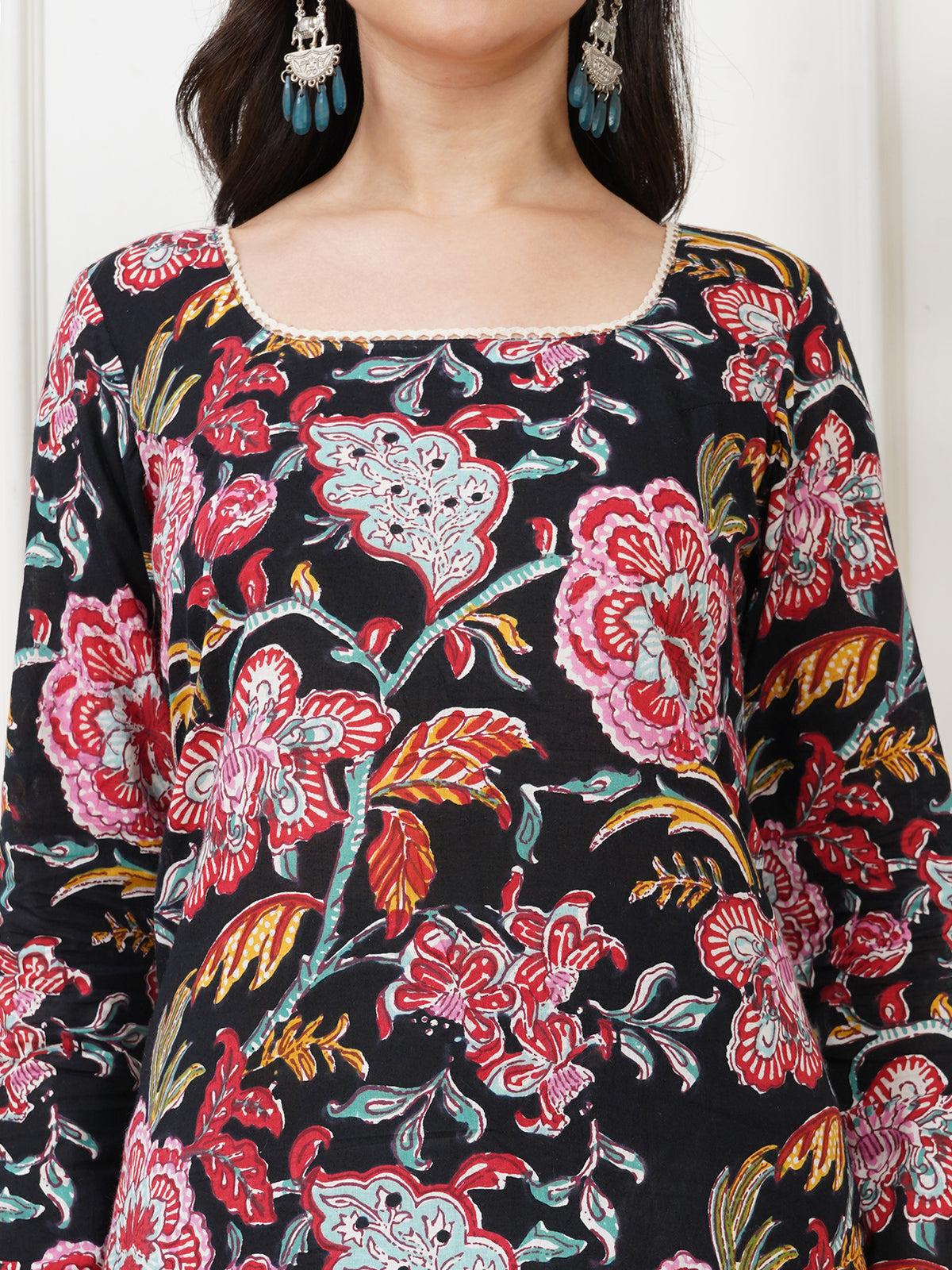 Hayaa Black Handblock Short Kurti